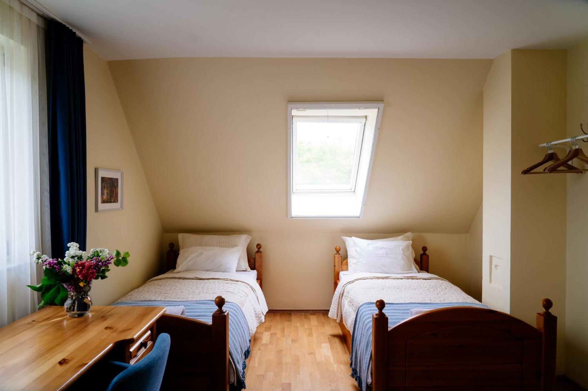 Gurudeva Bhavan – Eco Village Somogyvámos Exteriör bild